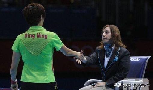 乒乓球李晓霞:5位女子乒乓球大满贯，4位参加同一节目，剩下李晓霞在干啥？