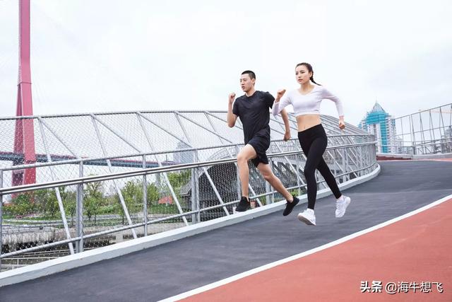 跑前热身动作,跑步之前拉伸有什么作用？