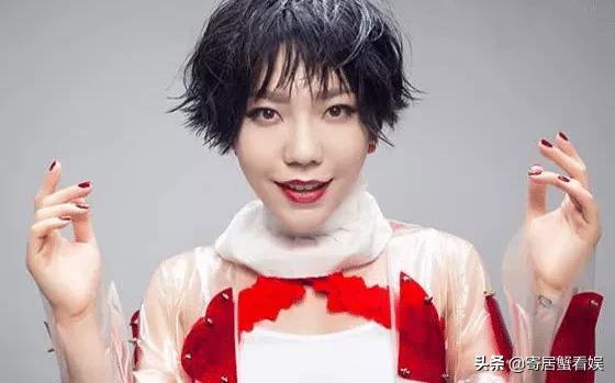 庾澄庆吴莫愁接吻:从1.3亿代言费沦落到刘涛剧中跑龙套，吴莫愁怎么就糊了？