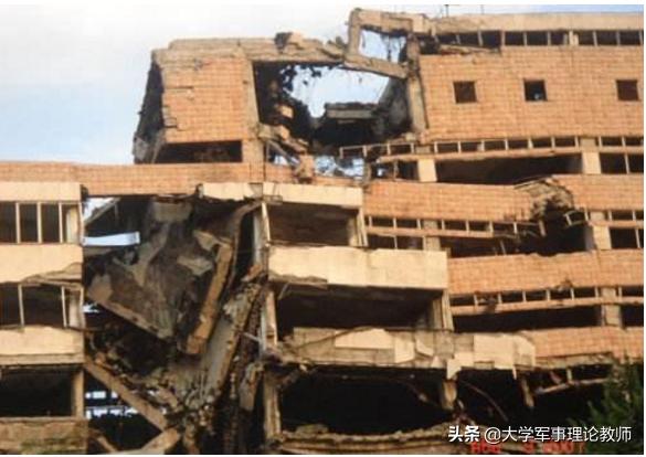 塞尔维亚人:疫情严重时期，塞尔维亚6000人聚众绝食抗议！你觉得过分吗？