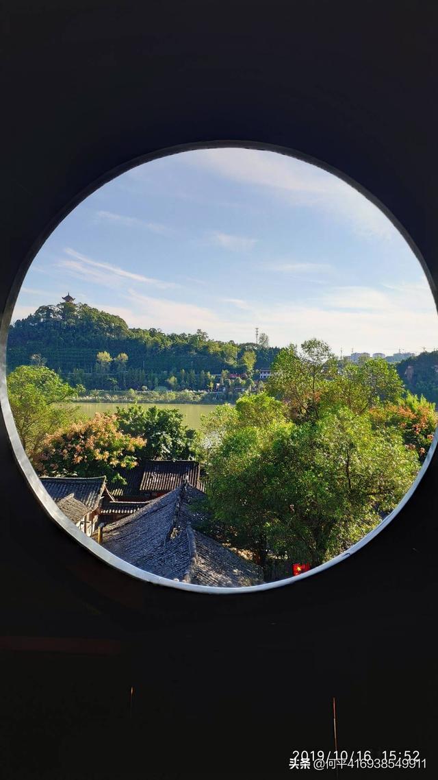 蓝脚鲣鸟一家原图:晒一张你认为最满意的照片，说说你从构思到拍摄的过程，怎么样？