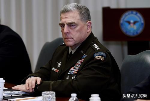 美国联席会议主席联合陆海空三军司令可以架空国防部长和总统吗？插图2