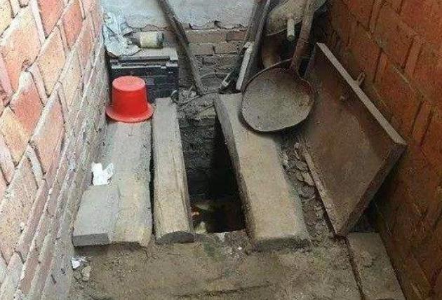 梦见乱哄哄的场面,大家做梦，梦到自己做过什么疯狂的事情吗？