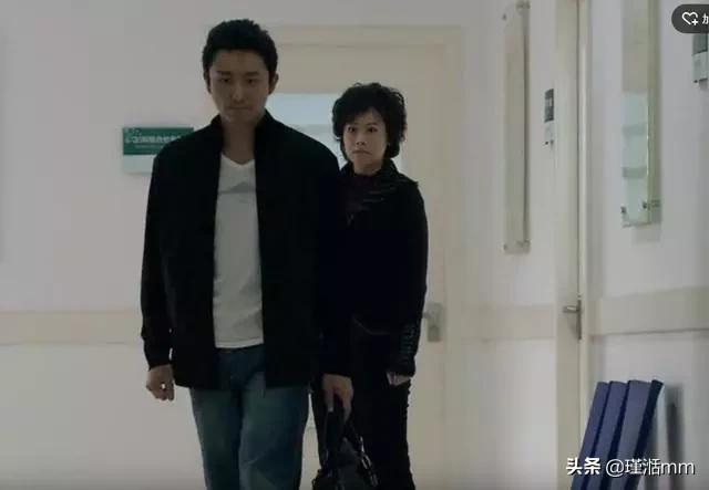 双面胶大结局:小说《双面胶》的结局是怎样的？