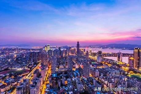 在厦门你觉得家庭收入要多少才算小康？基本的家庭开支需要多少？