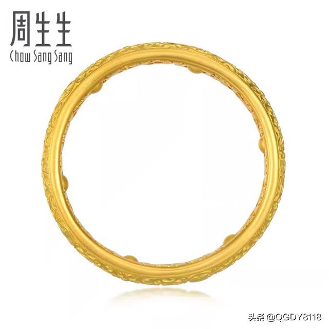 翡翠手镯的款式有几种,2019年流行的金手镯款式有哪些？