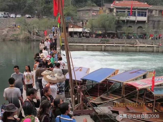 凤凰古城简介:听说凤凰古城很美，请简单介绍一下？