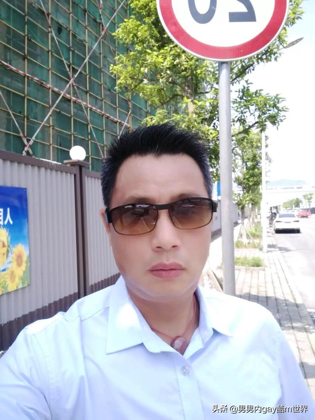 什么造成了在男同性恋中受的人数大于攻的现象？