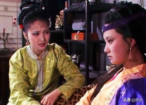 闫凤娇未经处理雅照:红楼梦里的平儿为什么不被称为姨娘？