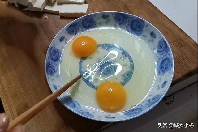 豆腐的制作流程,农村里的豆腐怎么做出来的？