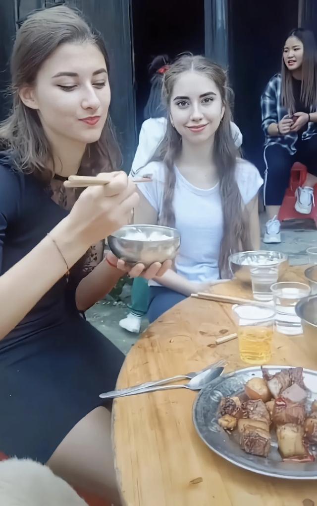 俄罗斯姑娘zlata:俄罗斯出现“男人荒”，俄罗斯女性想嫁中国郎，这是真的吗