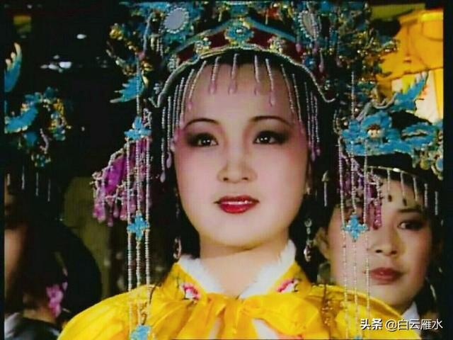 项圈犬奴鼻环:能谈一谈《红楼梦》里的女人们吗？你是怎么看待她们的？