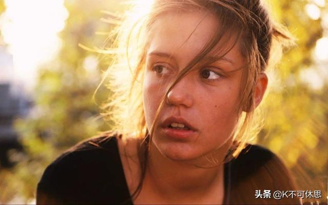 阿黛儿:你觉得阿黛尔、碧昂斯、蕾哈娜这三位谁的音乐成就更厉害