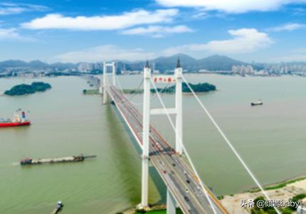 涡振现象:昨天虎门大桥桥面抖动，专家说没问题。你是怎么看的