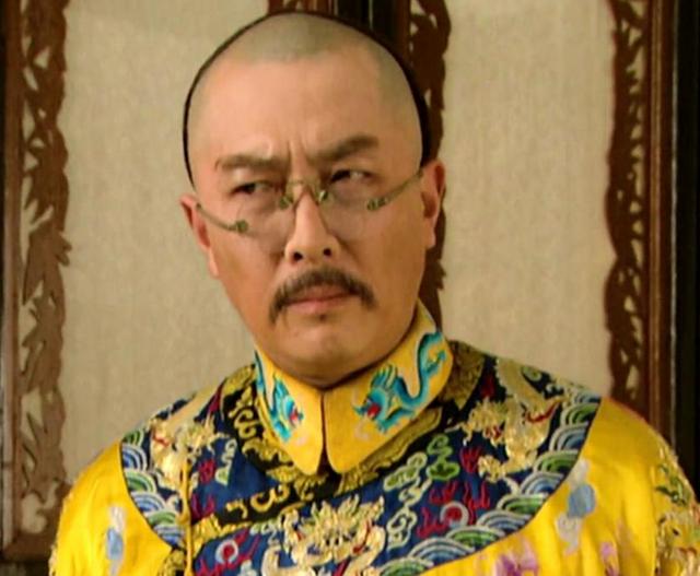 胤禛嫡妻:雍正为什么要下旨让大学士尹泰给小妾下跪磕头？具体是怎么回事？
