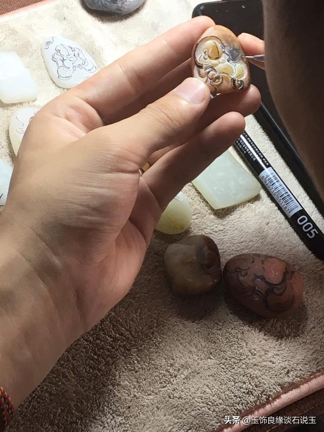 和田玉如何保养会越来越润,和田玉如何盘才能包浆？如何保养养护？