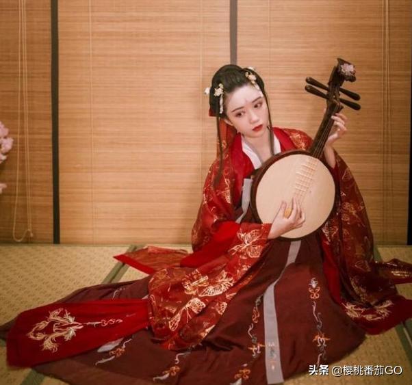 重回汉唐歌词:青凤来配什么颜色大袖衫好看
