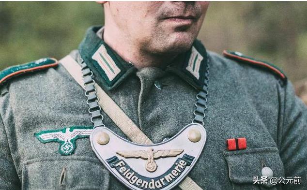 二战后的德国 二战时德国士兵胸前“牌牌”是干