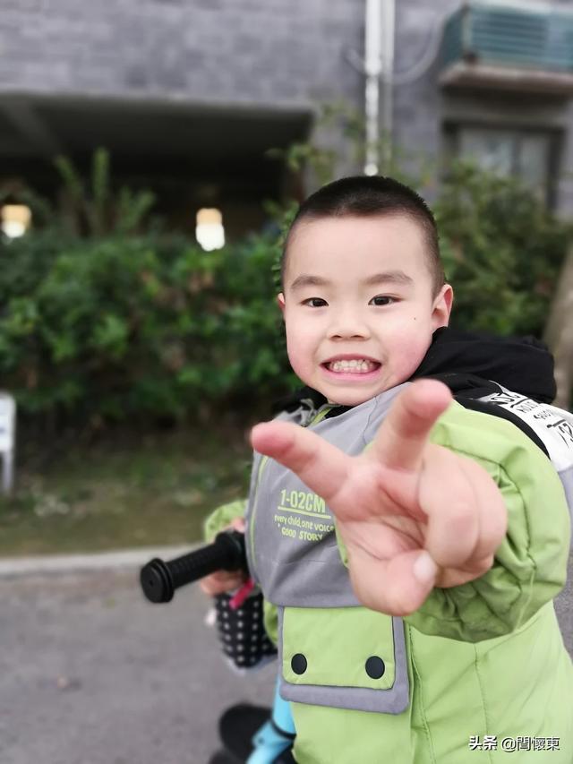 权旻雅:在古代，皇帝洗澡的时候，是宫女伺候还是太监伺候