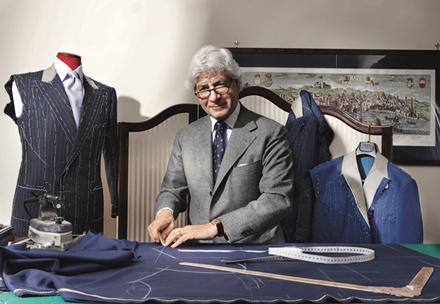 为什么人们在专柜上面买的很贵的衣服，地摊上几十块钱就能买到类似款式的？插图20