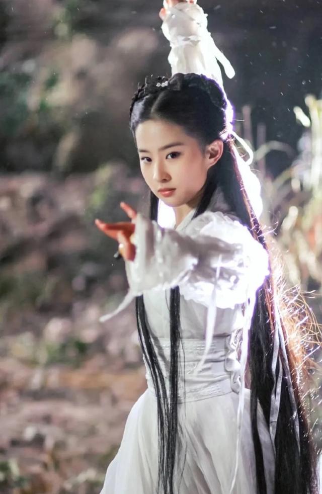 梨涡妹妹金在恩:情侣间如何才能更加深入的了解对方？