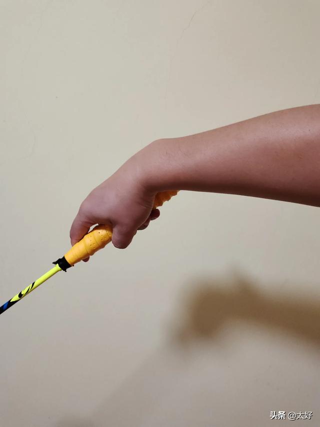 怎样练习羽毛球手腕下压,手臂外旋?-人缘泰山tarzan的回答-头条问答