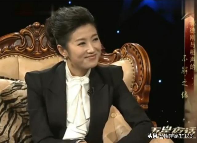 李咏周立波:你觉得周立波算是娱乐圈的人吗？