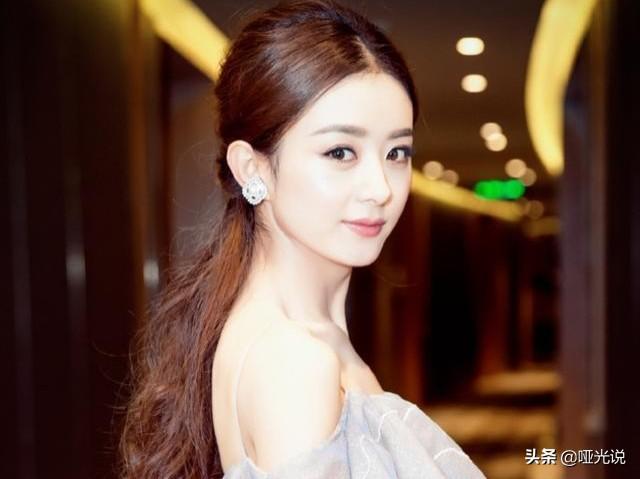 美女遛狗露胸:为什么抖音视频上看到的都是美女，几乎没有男人？