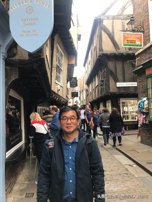 斯卡伯勒浅滩:美国主持人喊话：封了特朗普账号，世界就会更安全。你怎么看？