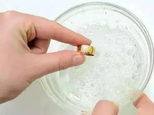 够狗免费下载:请问手机单机游戏都在哪里下载，最好是可以下载大型游戏？