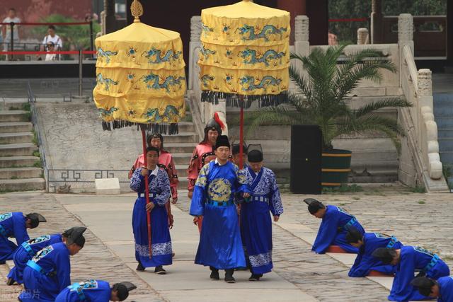 朱祁镇:明朝皇帝朱祁镇被谁带回北京？