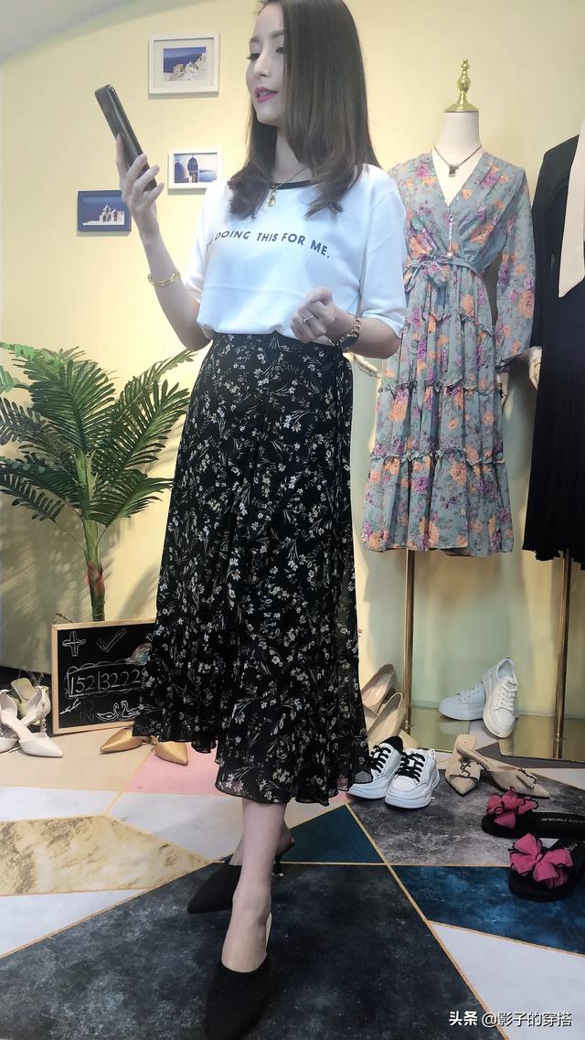 碎花控:旧房装修，要重刷才能贴墙纸吗？