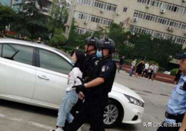 成都天宠网的微博:成都女教师失联5天后现身甘肃天水，她是否欠我们一个交代？