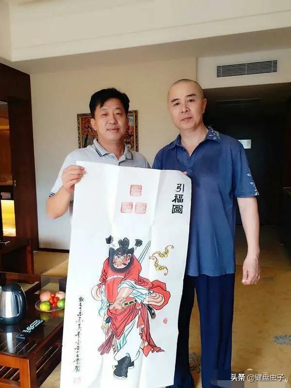 林丽莹个人资料:真正的爱情只有一阵儿爱一个人不可能长久，对吗