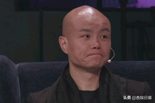 非诚勿扰乐嘉哭了:乐嘉主持口才能力这么好，为什么这几年不见他出来了？
