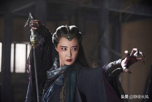 金毛狮王谢逊:成昆为什么没有迅速击败谢逊？