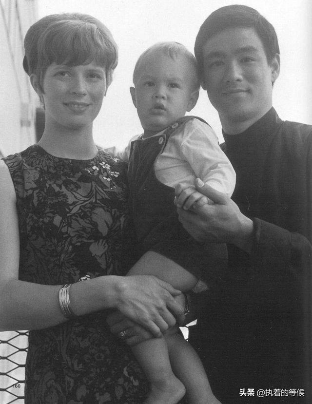 李国豪之死:功夫巨星李小龙之子李国豪生于美国加州，对他的离奇死亡有何看法