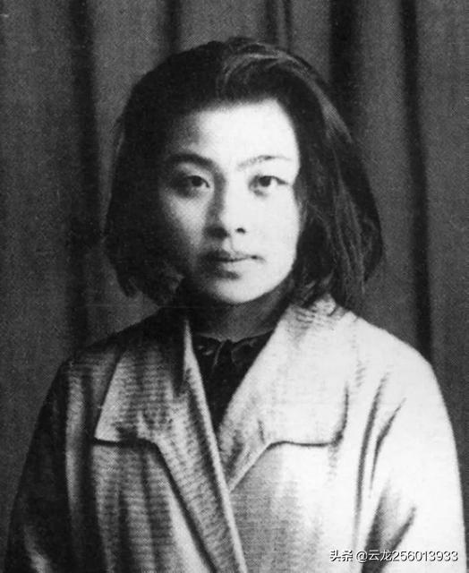 瞿秋白简介:从女性主义角度分析张爱玲，萧红，丁玲三人的创作风格？
