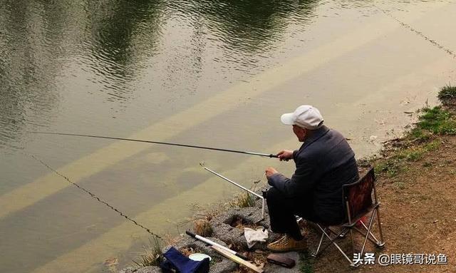 广东水怪:在野外钓鱼你会用几根竿子为什么