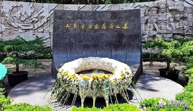 香妃刘丹车祸:因其突然英年早逝，让你觉得很意外更是很惋惜的明星有哪些？