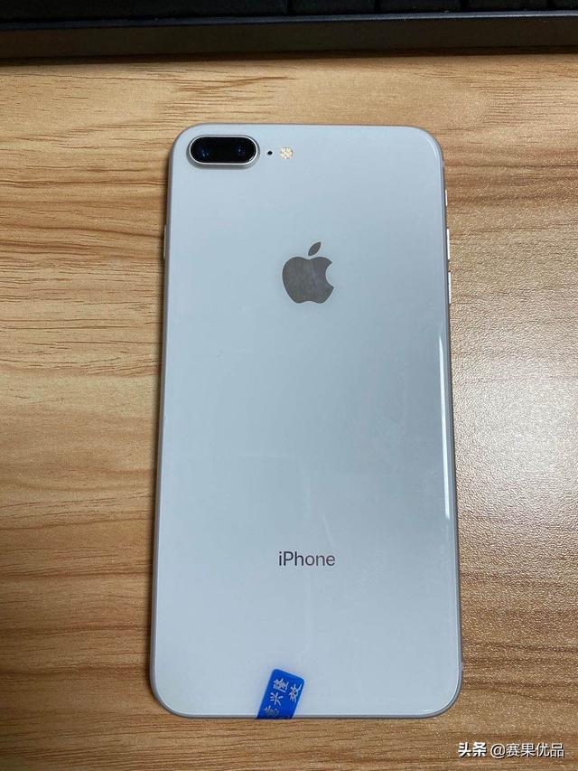 iphone 8p和iphone 7p买哪个好？