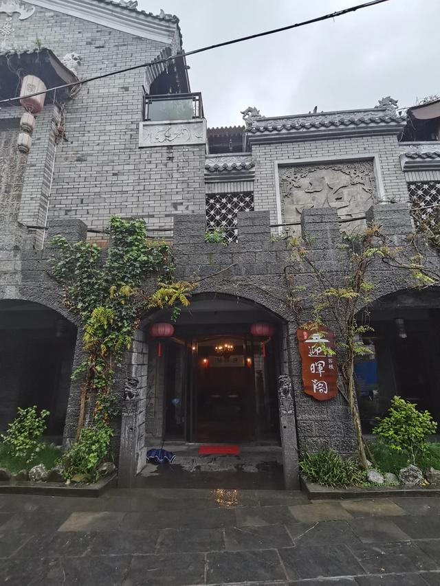 熊希龄:凤凰古城：从名噪一时到无人问津，是什么让你跌下神坛？