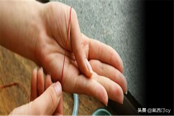 翡翠手镯厚度,翡翠手镯尺寸大小及配戴方法？