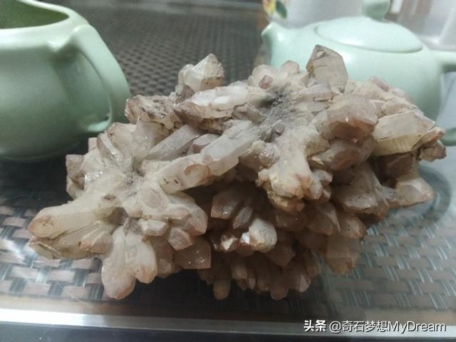 天然的水晶贵吗？