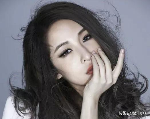 萧亚轩整容:萧亚轩被造谣传为“携带HIV”，还有哪些明星因谣言无故躺枪
