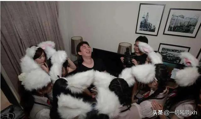现在的国民老公是谁:王思聪”国民老公”的当务之急是什么？你是怎样看待的？