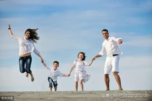你怎么看待人诗人余秀华：爱情可以流氓,婚姻必须忠诚？