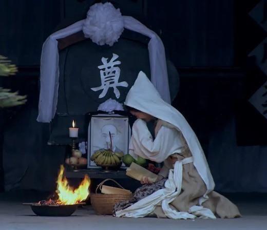 农村晚上守灵的灵异事件:人死后为什么要守夜？守夜都有啥禁忌？