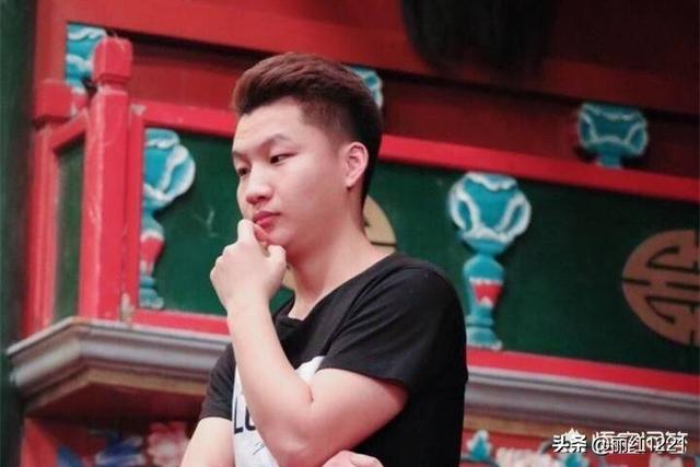 岳云鹏离不开冲冲:岳云鹏的徒弟都是谁，怎么排行？相声功底如何？