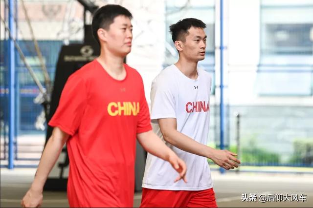 奥运两连败！三人男篮一败涂地！高诗岩9中2,郑毅来能赢吗？